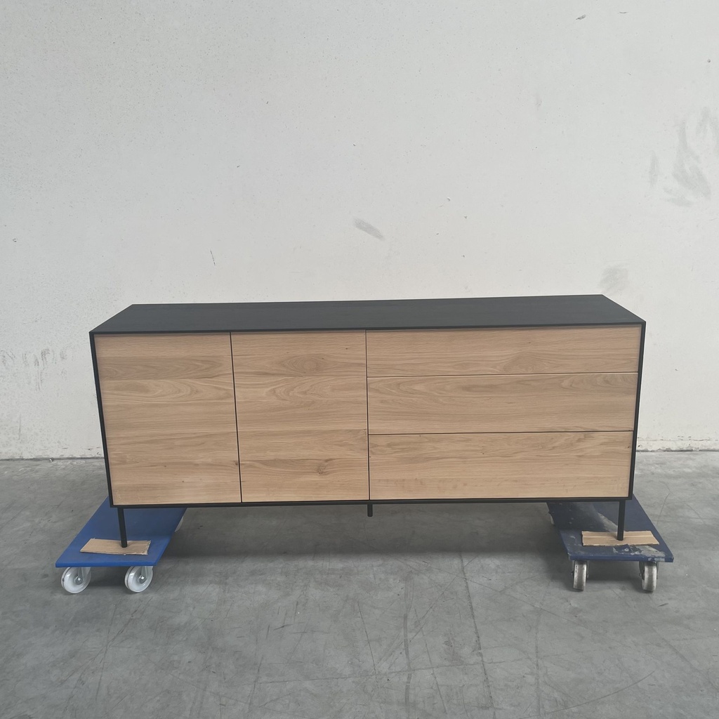 Blackbird sideboard