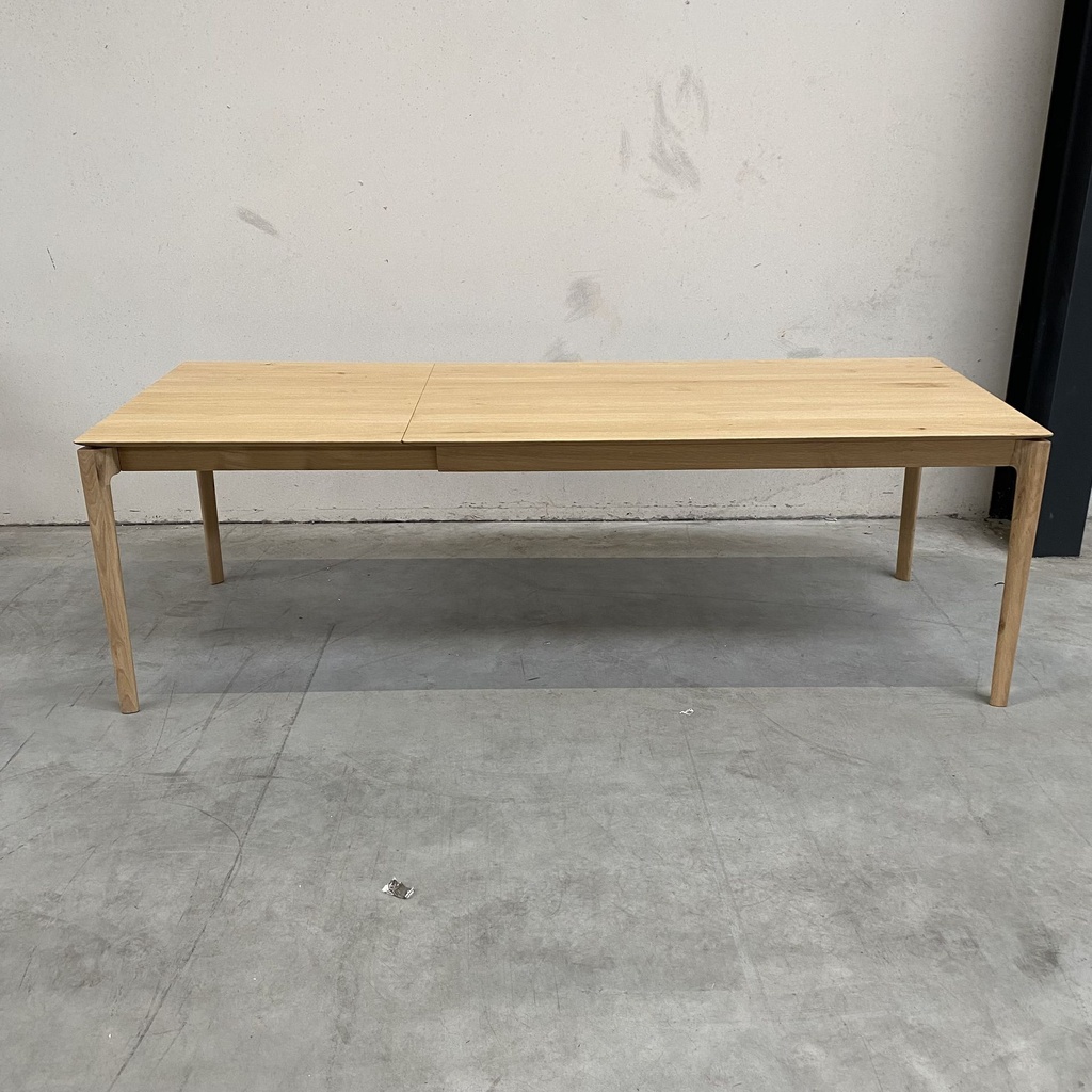 Bok extendable dining table