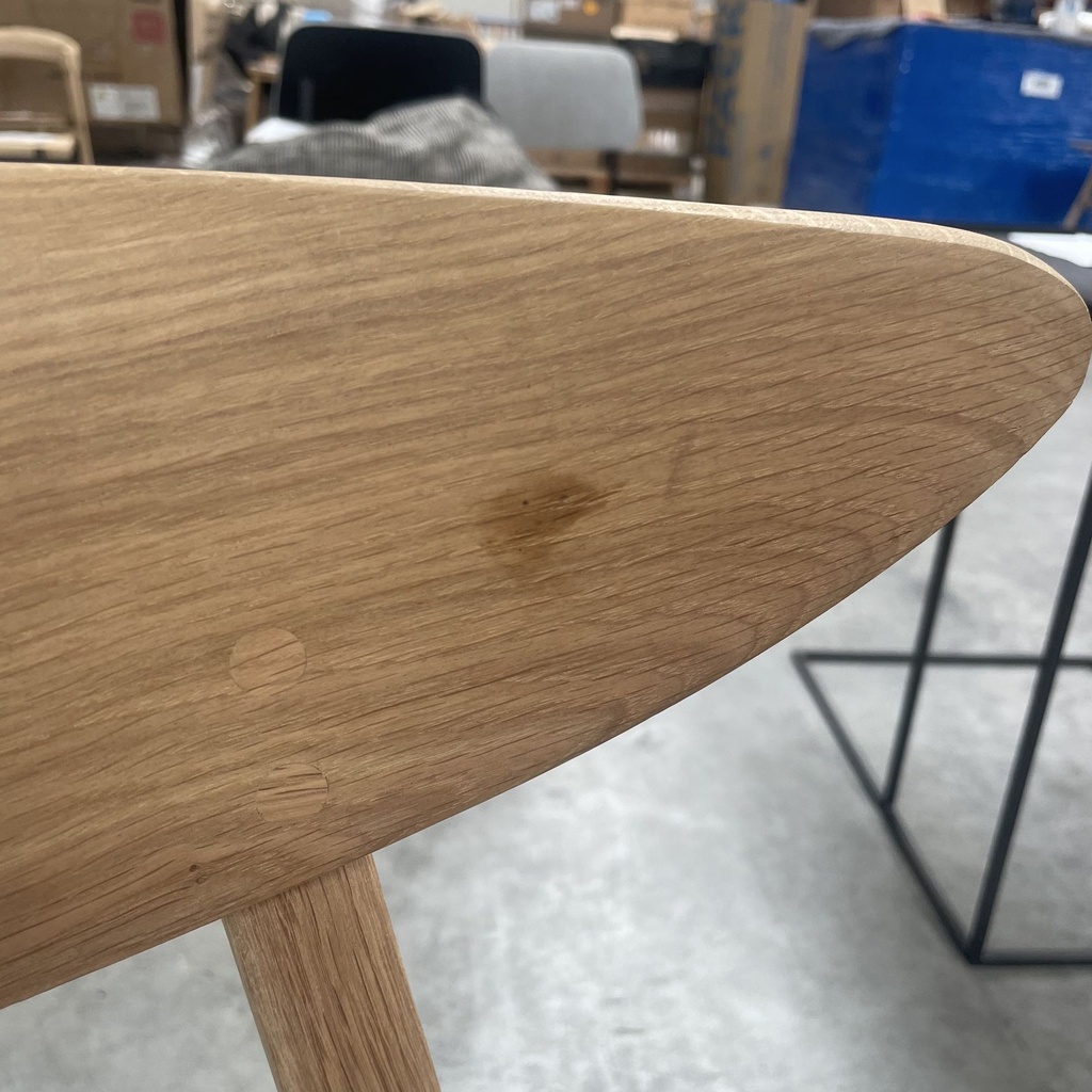 Eye dining chair