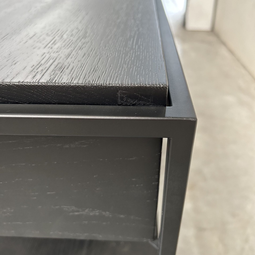 Monolit console