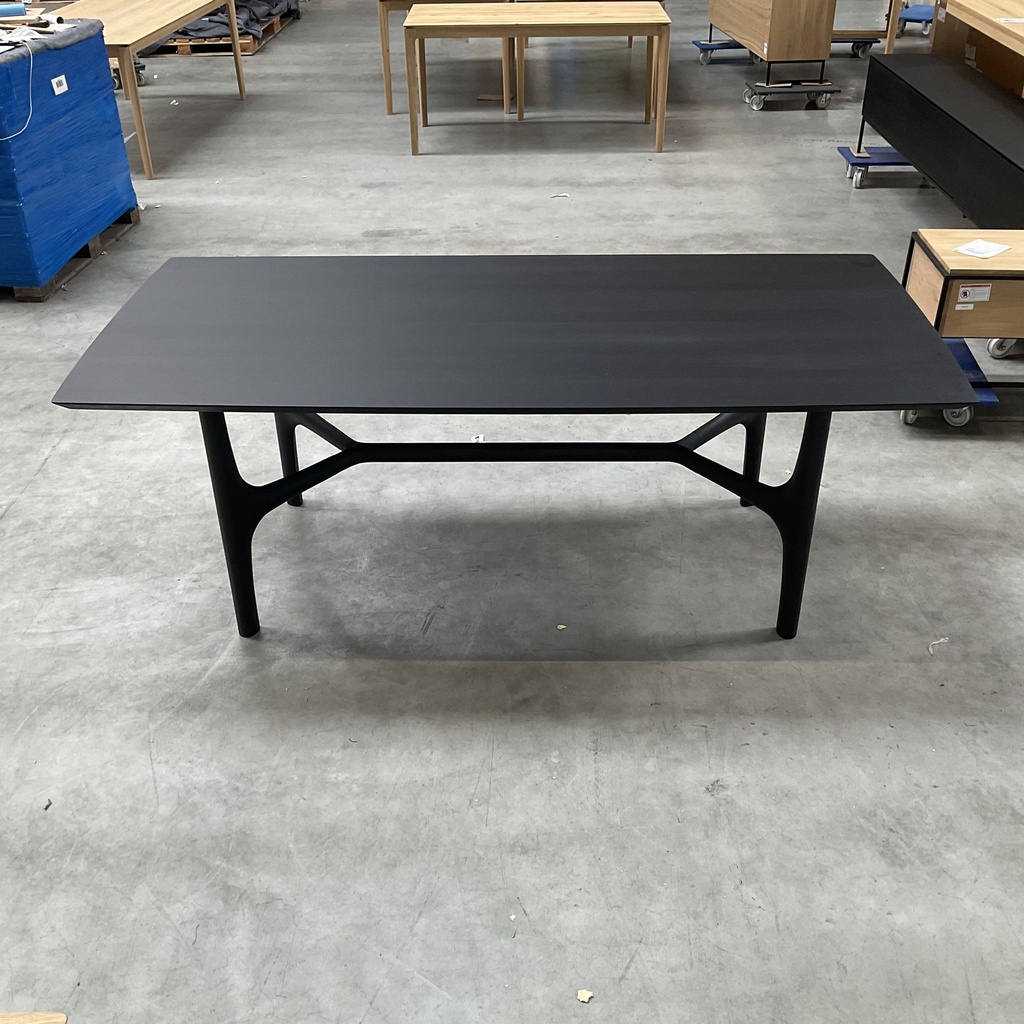 Nexus dining table