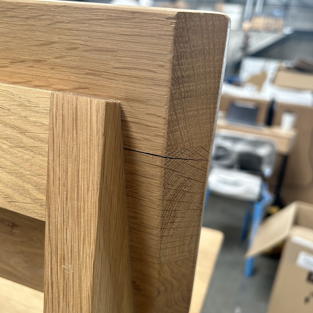 N3 counter stool