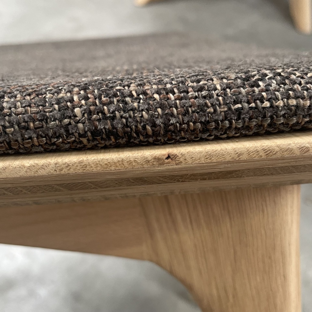 Bok dining chair