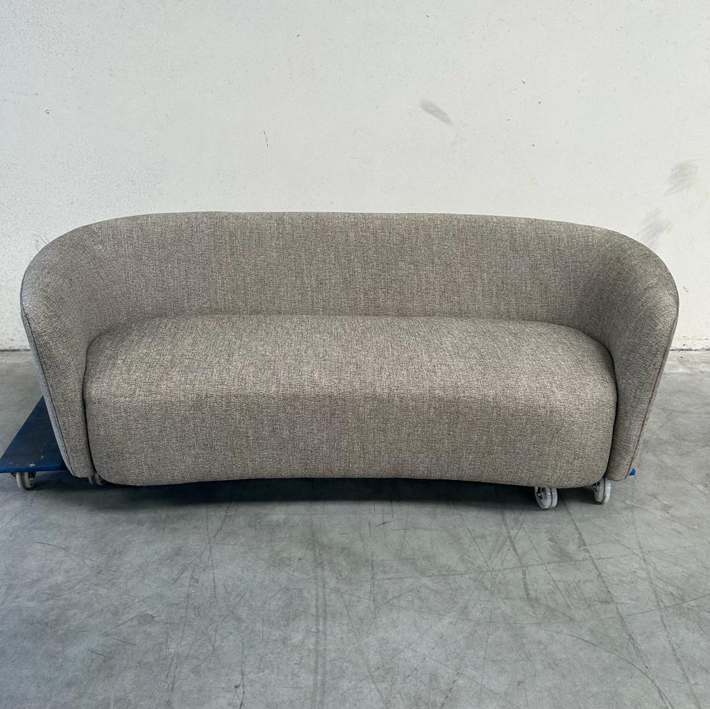 Ellipse sofa