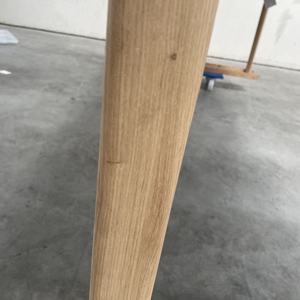 Bok extendable dining table