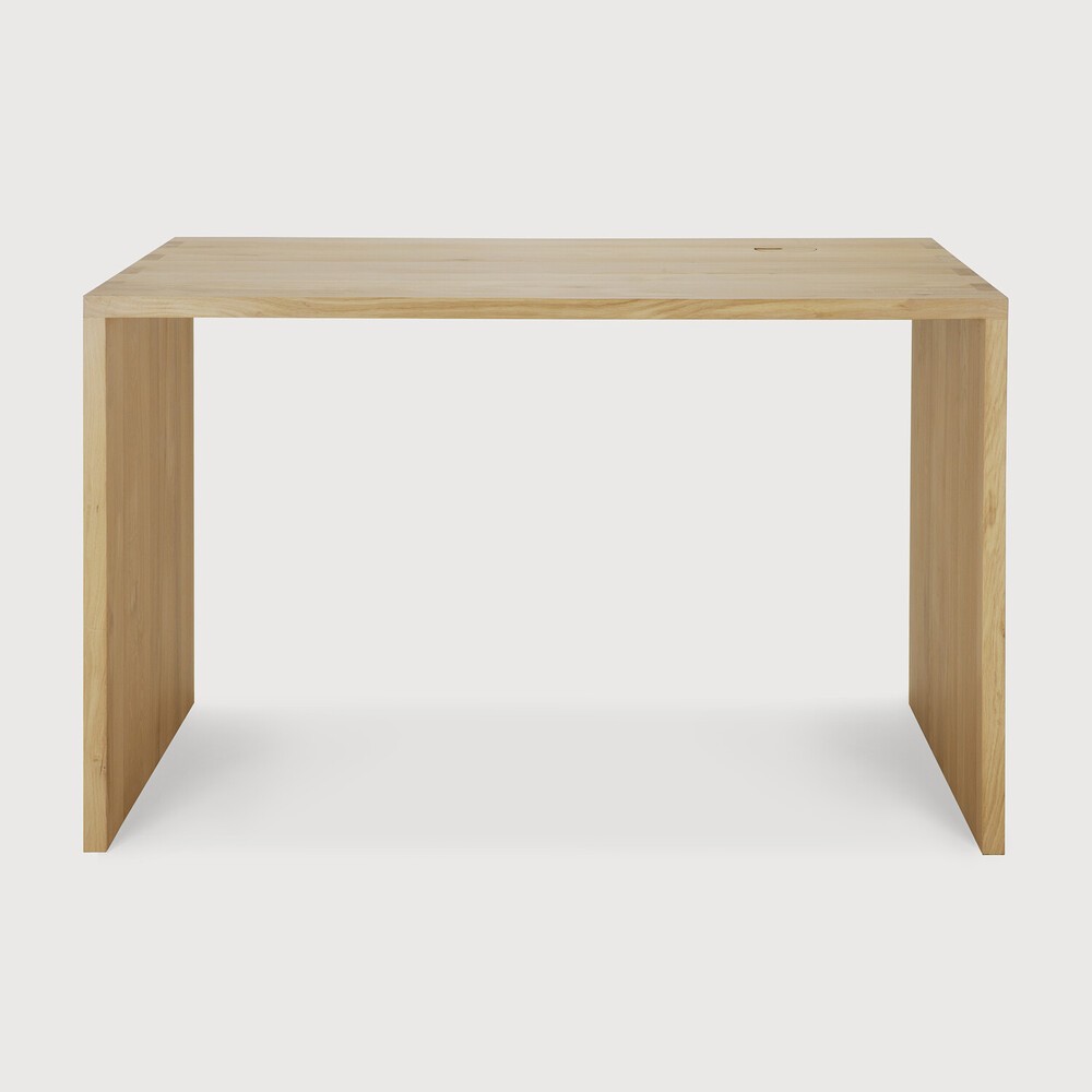 Oak U desk with cable management - 140cm TEMPLATE